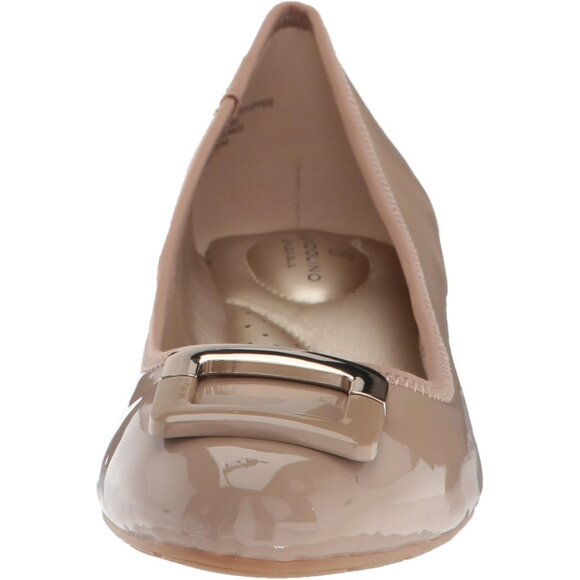 Bandolino Womens Beige Cafe Closed Rounded Toe Flexible Wedge Flat Tad Pump - Picture 2 of 8